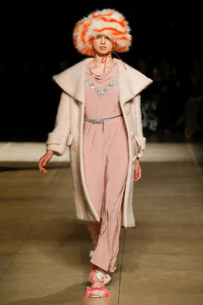 Look 44